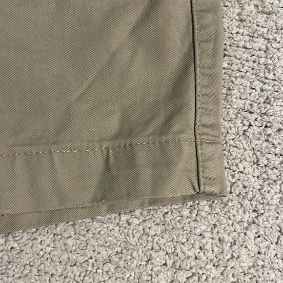 Men’s American Eagle Flat Front Shorts - Picture 2 of 5